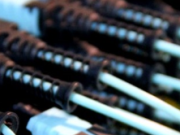 Cercetare aprofundată privind optimizarea performanței de fibră OM3 și îmbunătățirea stabilității procesului de doping prin tehnologie de doping.